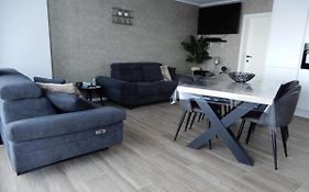 Gelijkvloers zeezicht appartement Sterckx
